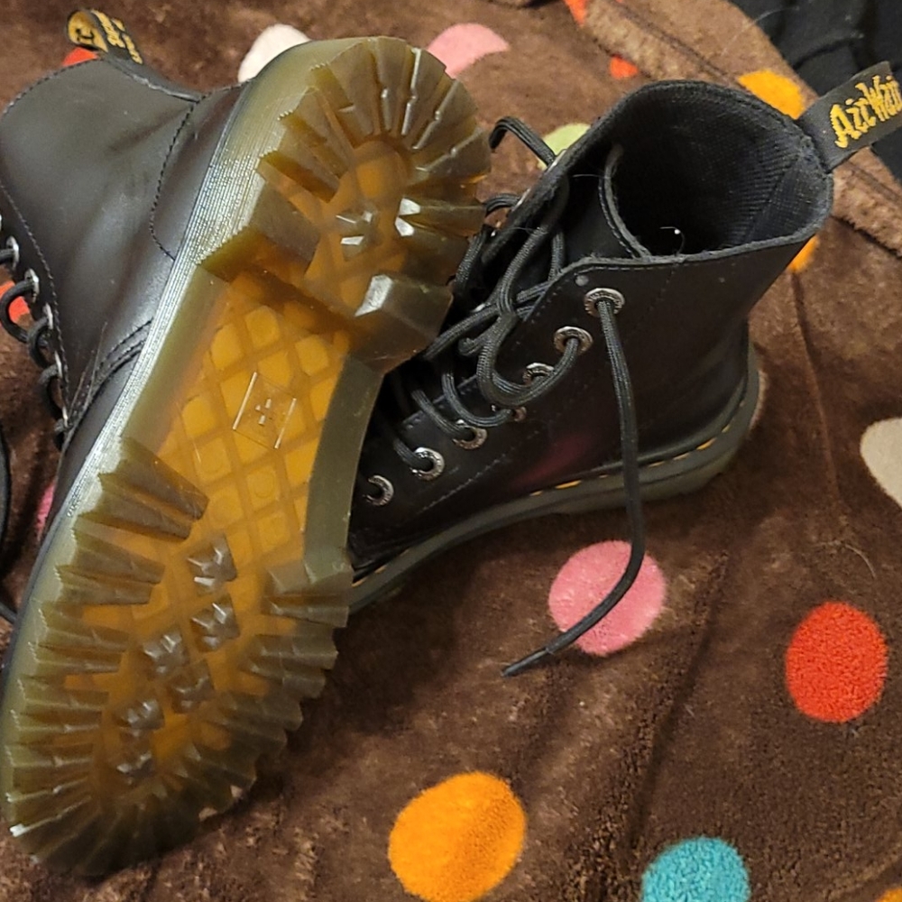 Boots - Picture 2 of 4